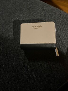 kate spade Two-Tone Zip Wallet - Blush & Black